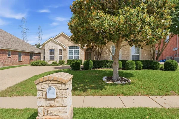$365,000 | 5504 Plata Lane, Benbrook, TX 76126