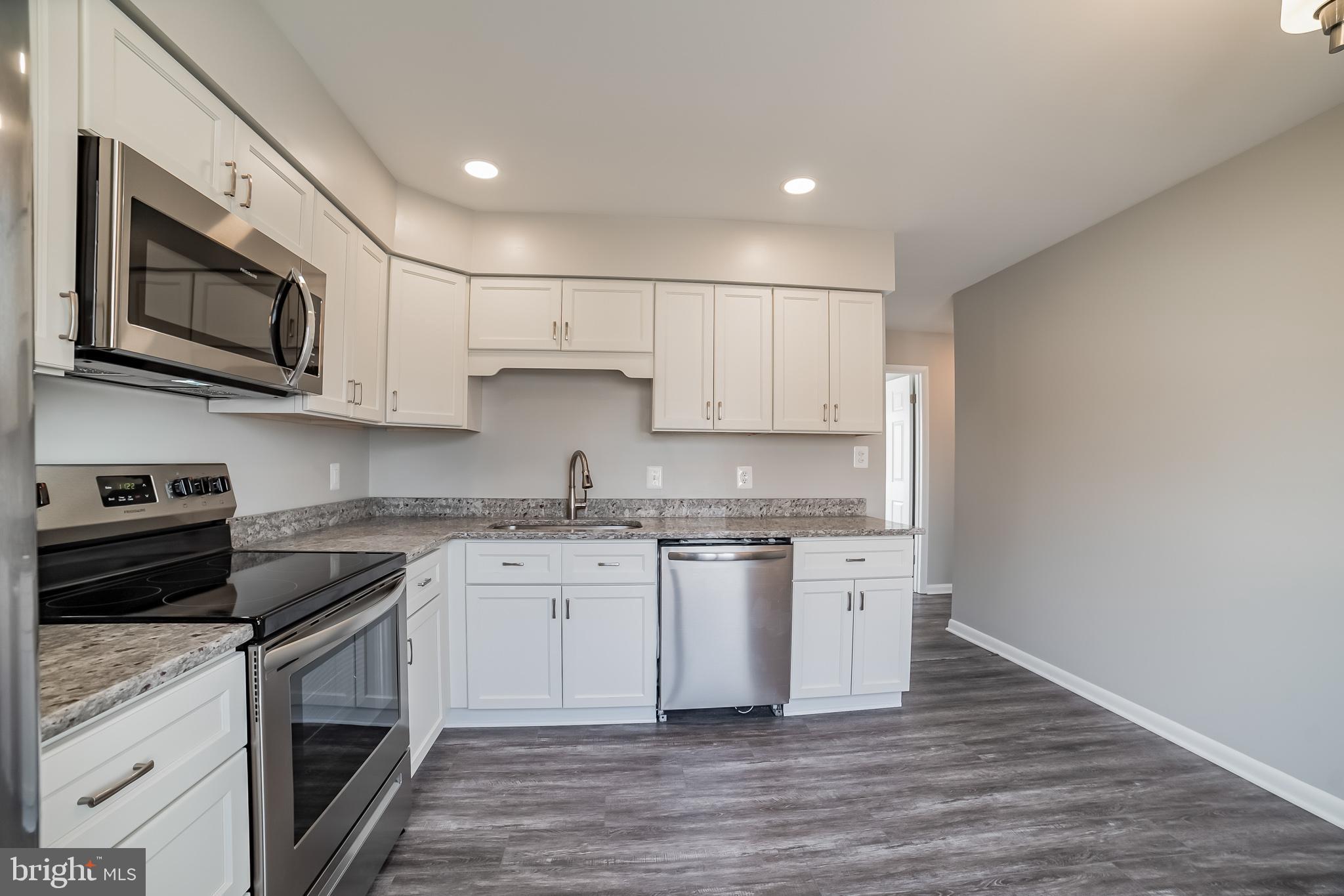 2007 Birch Road Essex, MD 21221 - Photo 8 of 39
