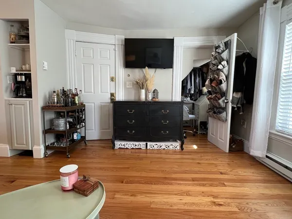 $2,800 | 12 Alpine Street, Unit 2, Somerville, MA 02144