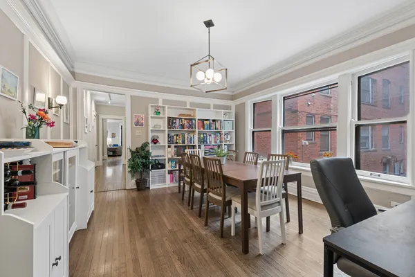 $300,000 | 1369 East 52nd Street, Unit 1, Chicago, IL 60615