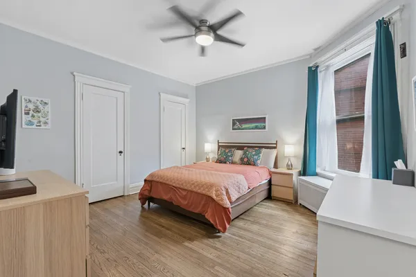$300,000 | 1369 East 52nd Street, Unit 1, Chicago, IL 60615