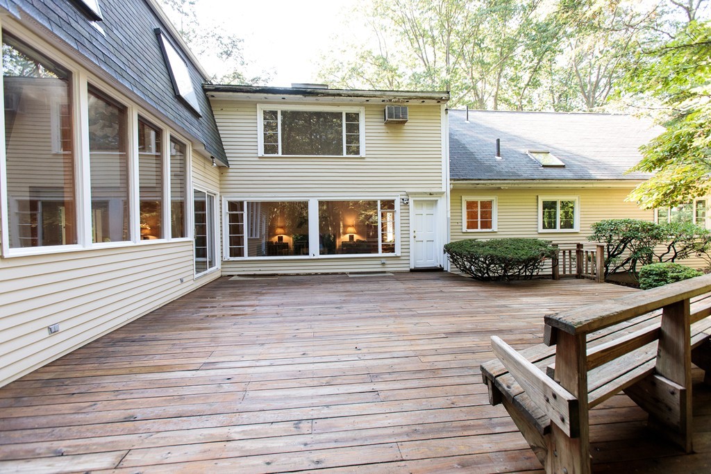 6 Columbine Road Weston, MA 02493 - Photo 19 of 22