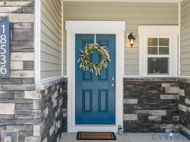 $395,000 | 18536 Palisades Ridge, Moseley, VA 23120