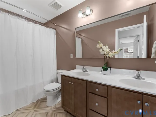 $395,000 | 18536 Palisades Ridge, Moseley, VA 23120