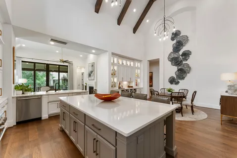 $1,195,000 | 115 Emerald Isle, Montgomery, TX 77316
