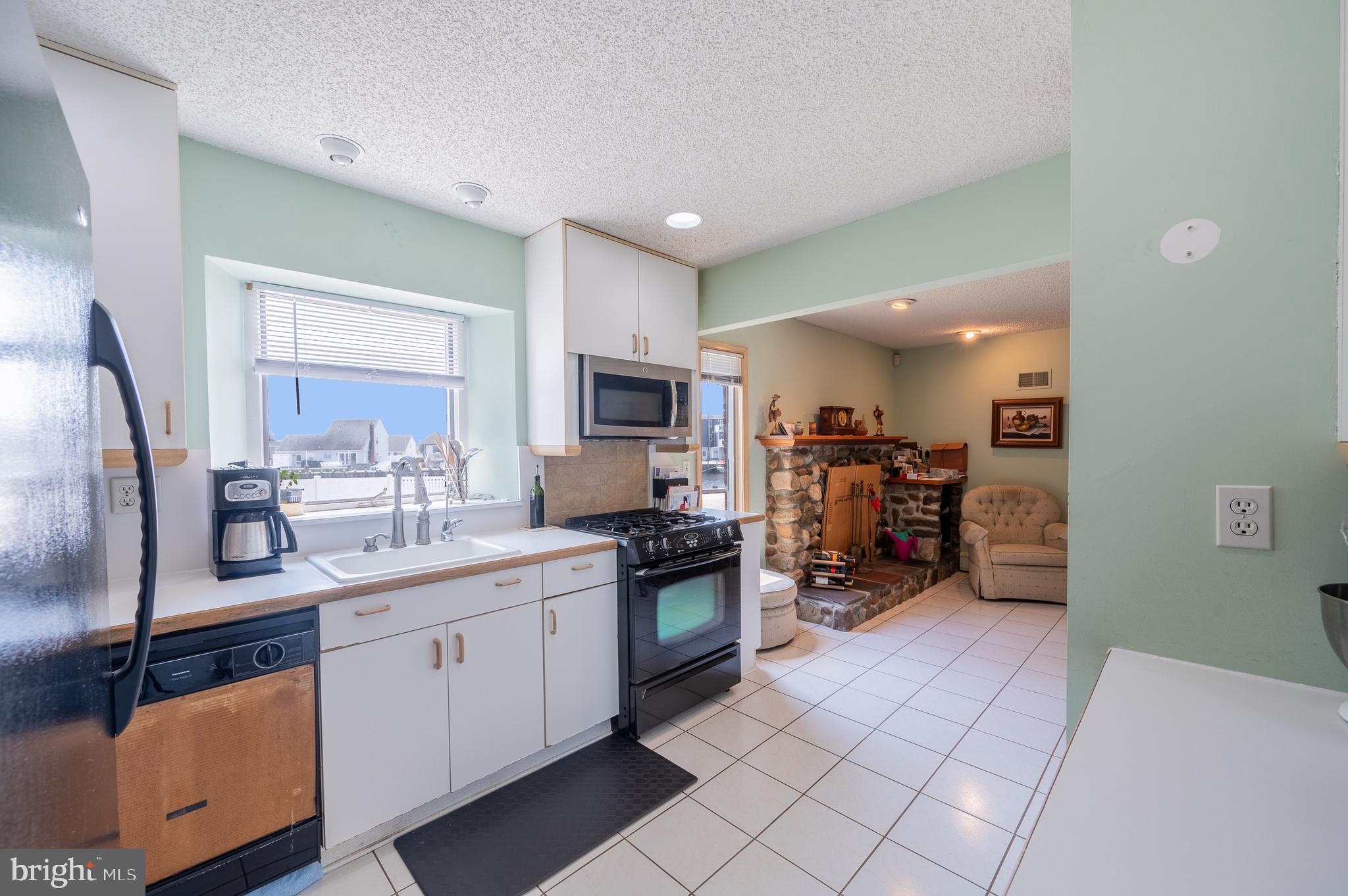 59 Morton Drive Manahawkin, NJ 08050 - Photo 17 of 83