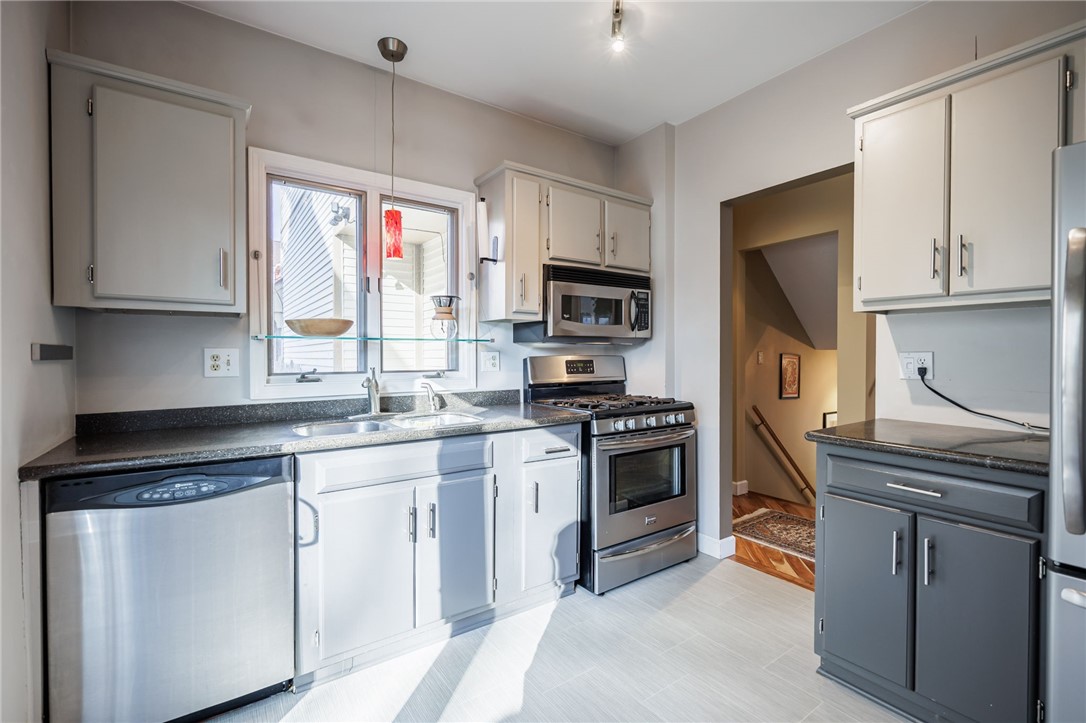 227 South Fitzhugh Street Rochester, NY 14608 - Photo 7 of 28