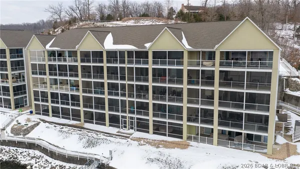 $524,900 | 248 Plaza Gardens Court, Unit 5A, Camdenton, MO 65020