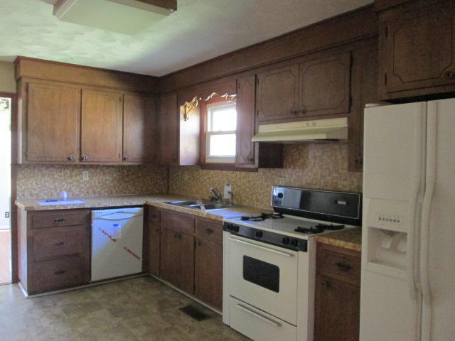 3371 Von Ohsen Road Summerville, SC 29485 - Photo 3 of 7 IMG_1989