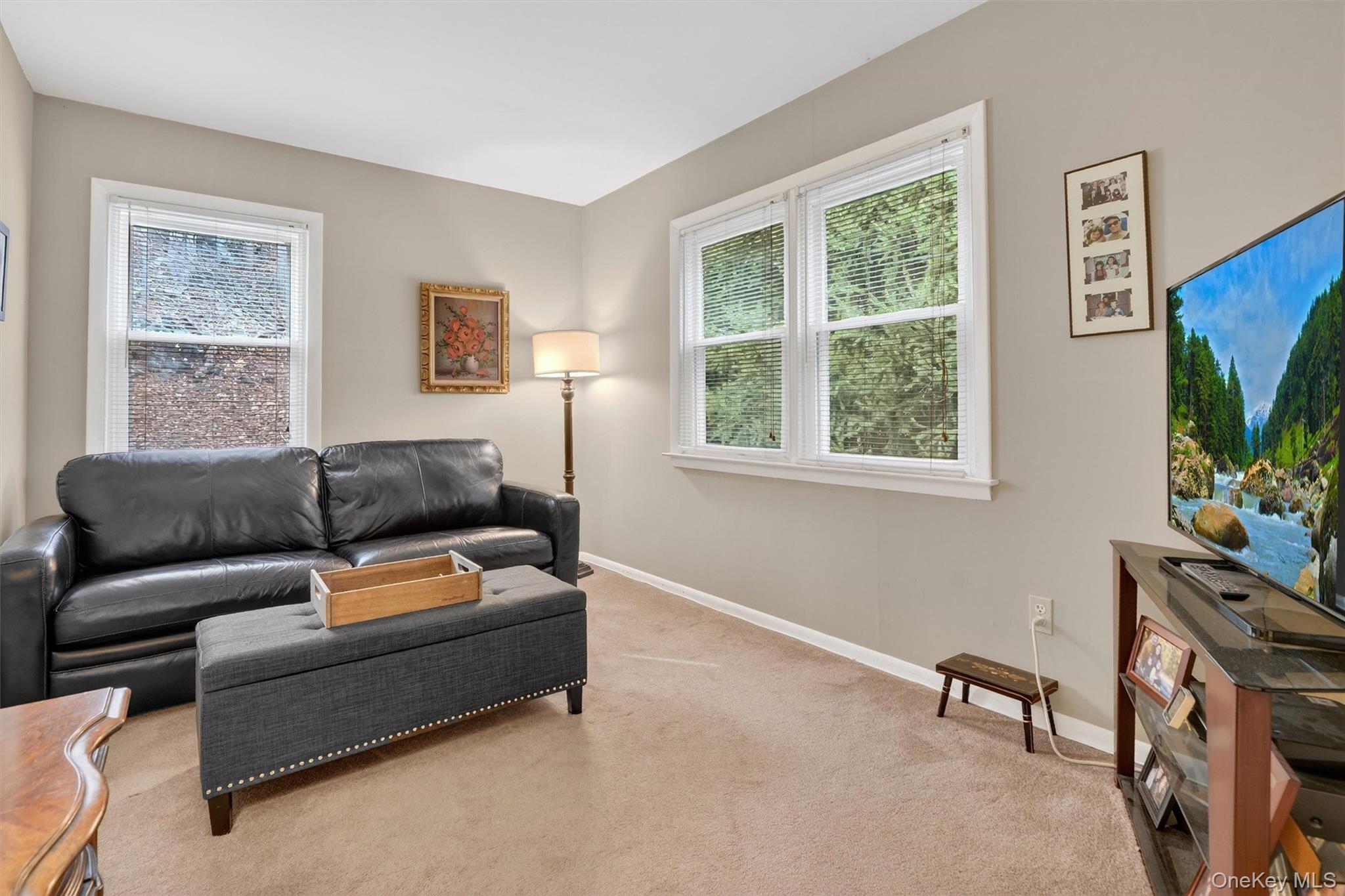 18 Clovebrook Road Valhalla, NY 10595 - Photo 17 of 39 Bedroom #3