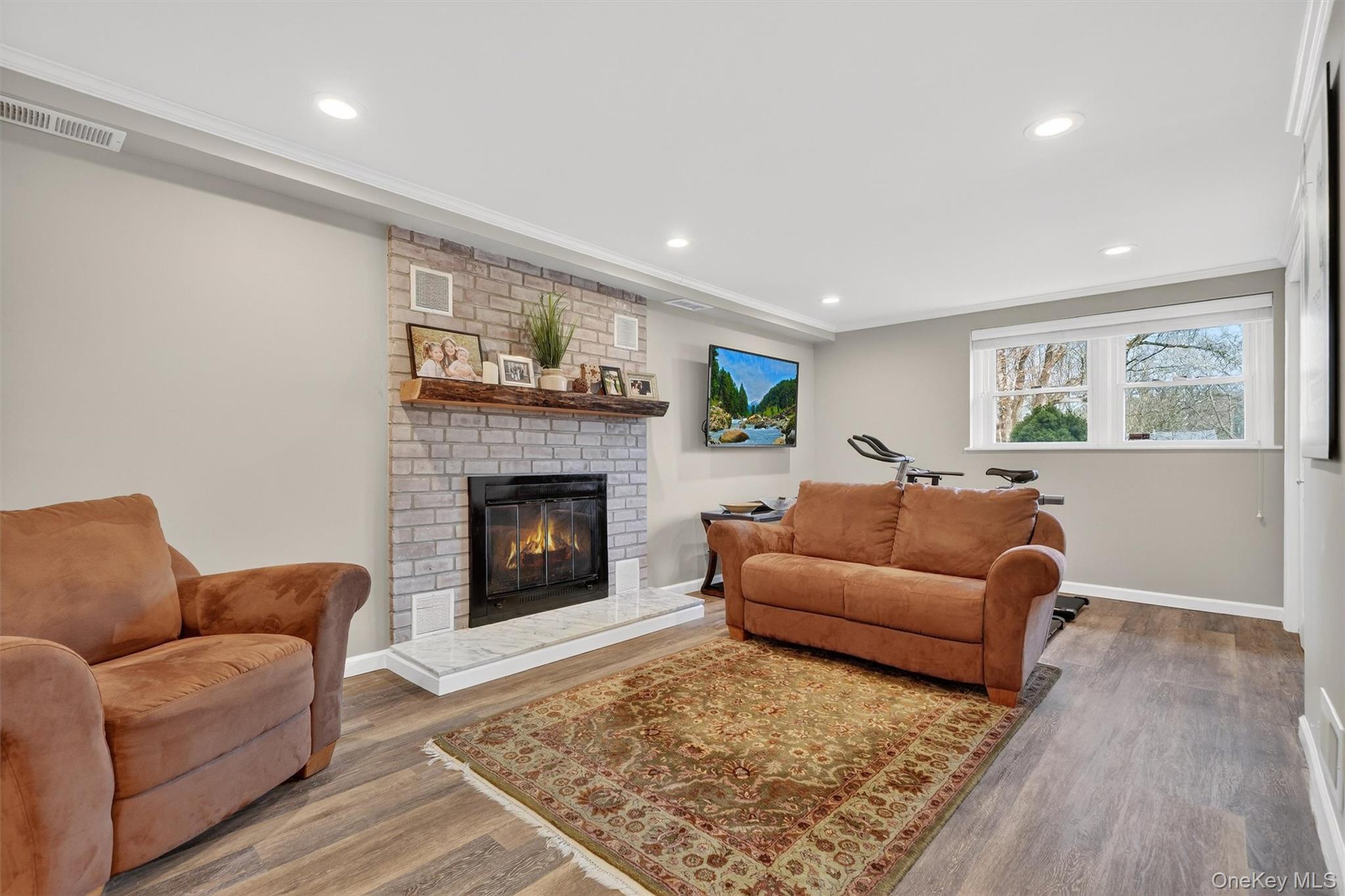 18 Clovebrook Road Valhalla, NY 10595 - Photo 25 of 39