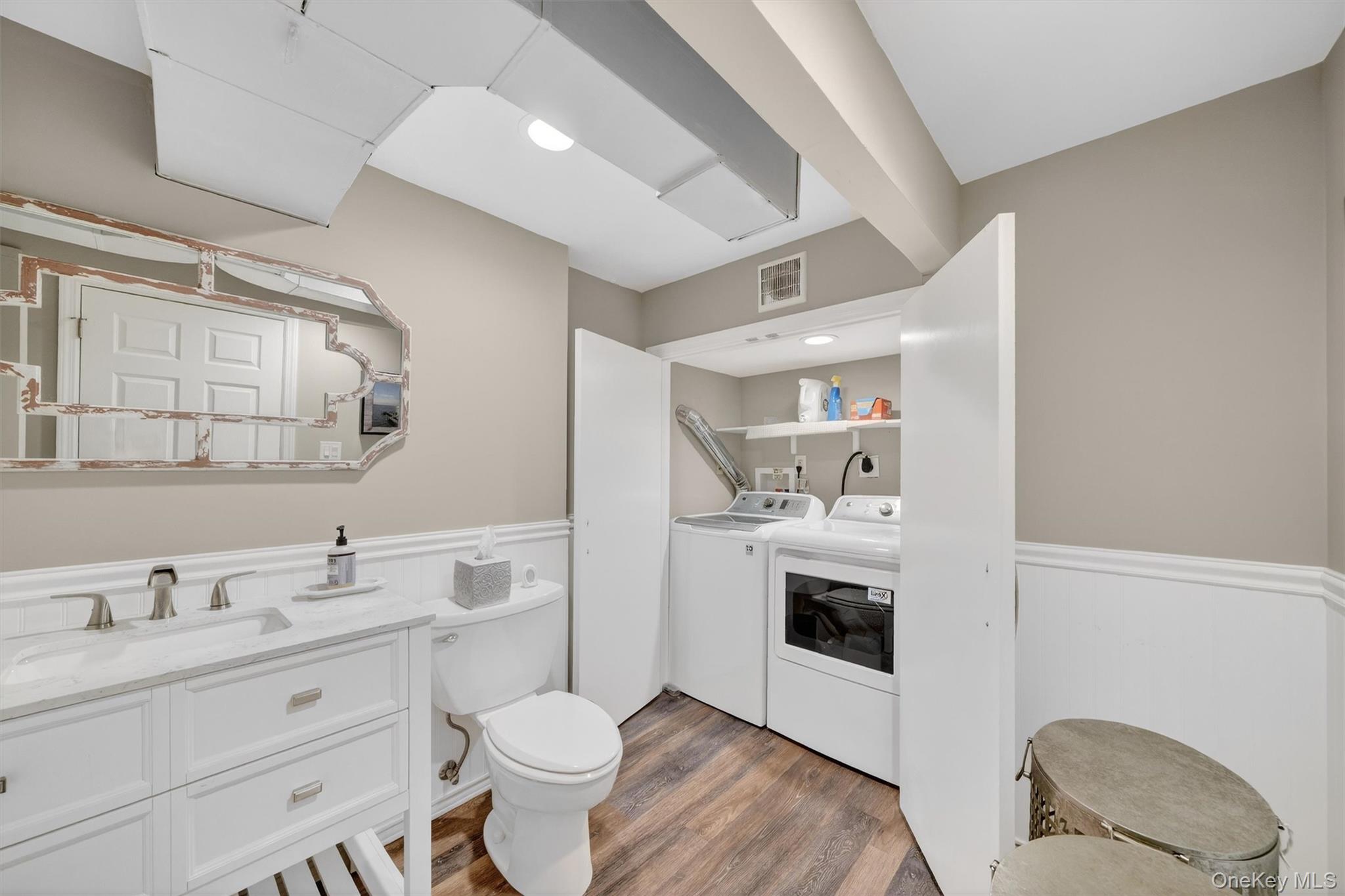 18 Clovebrook Road Valhalla, NY 10595 - Photo 30 of 39 Powder Room w/ Laundry