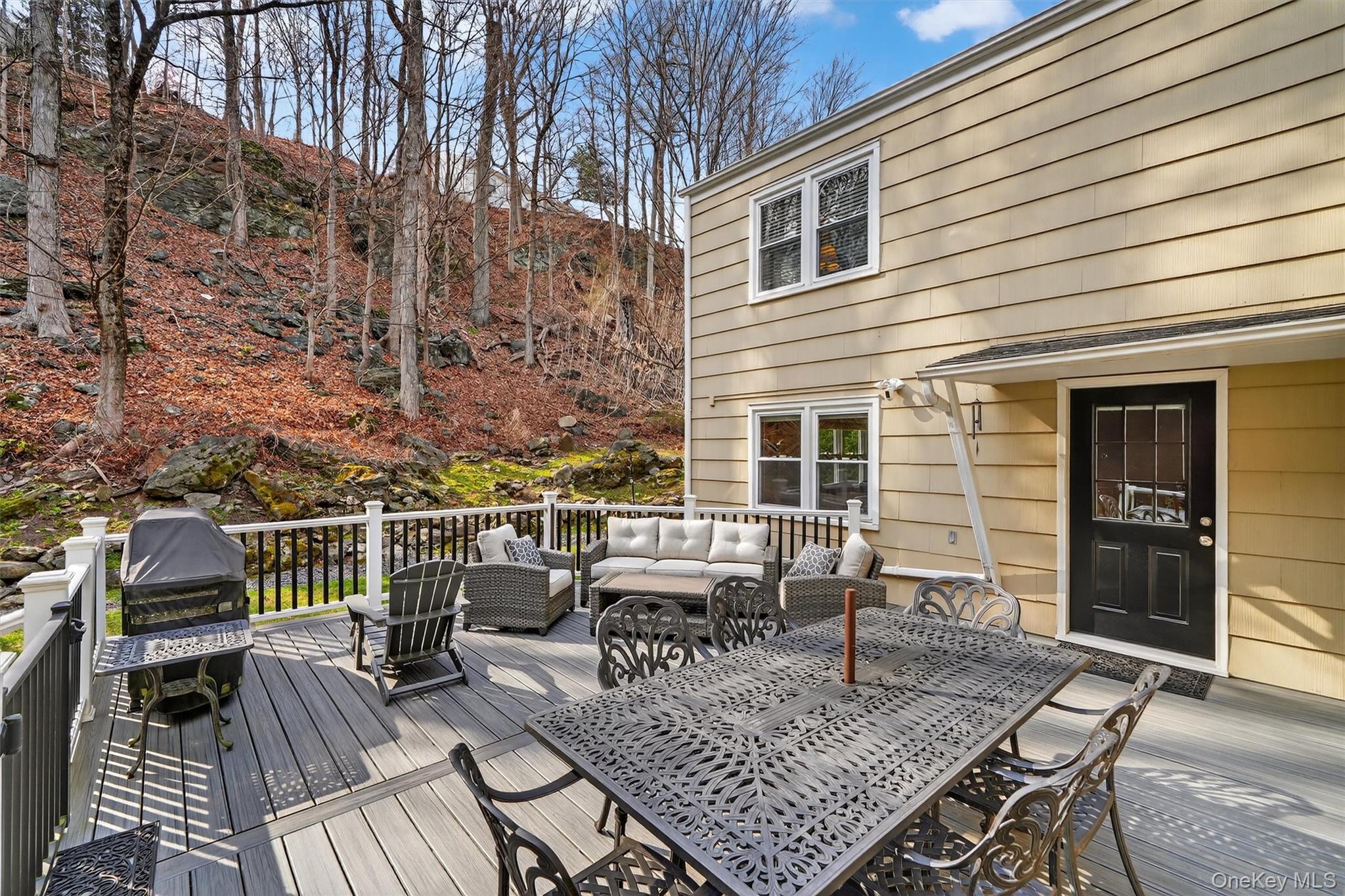 18 Clovebrook Road Valhalla, NY 10595 - Photo 32 of 39