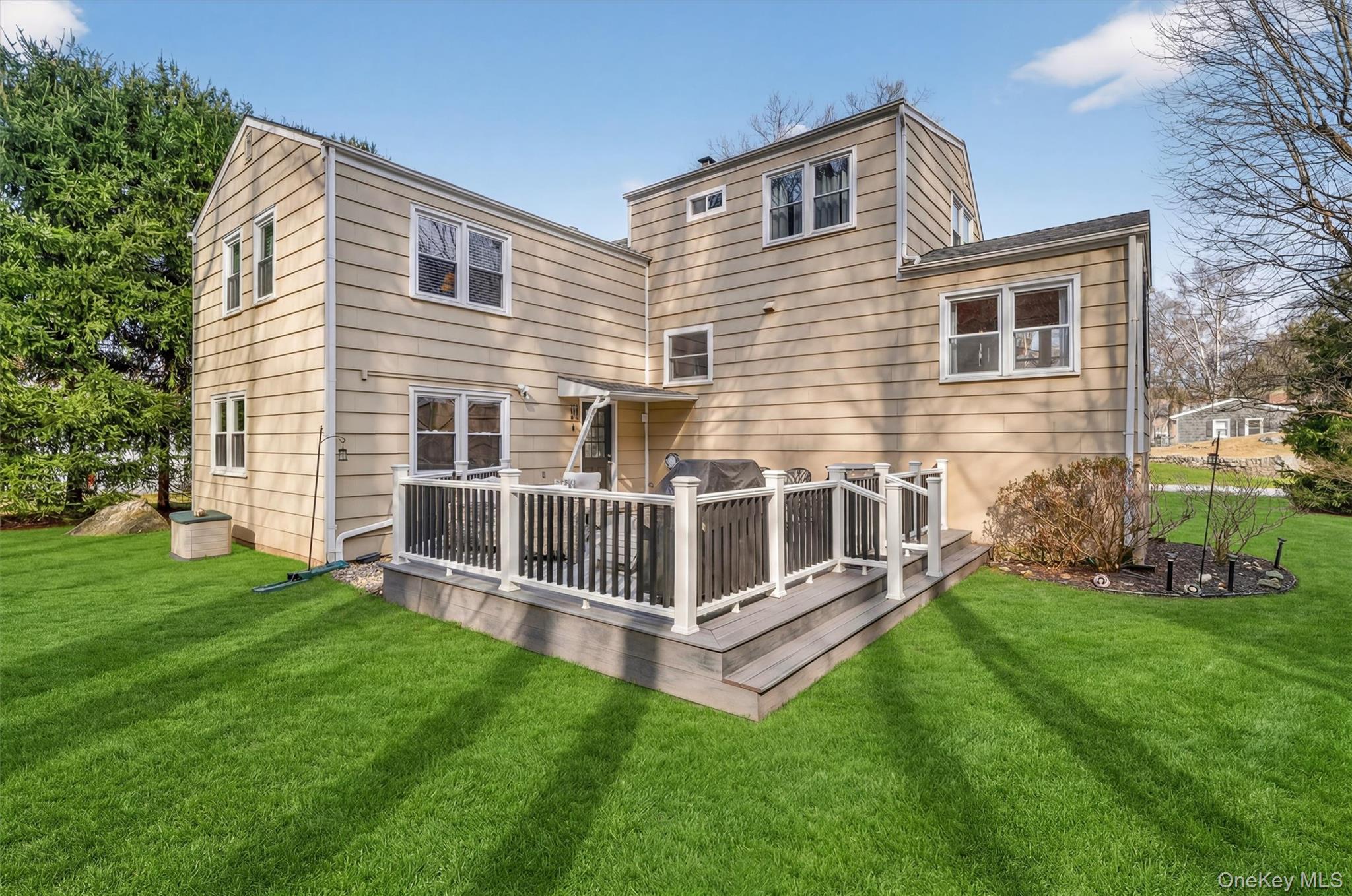 18 Clovebrook Road Valhalla, NY 10595 - Photo 33 of 39