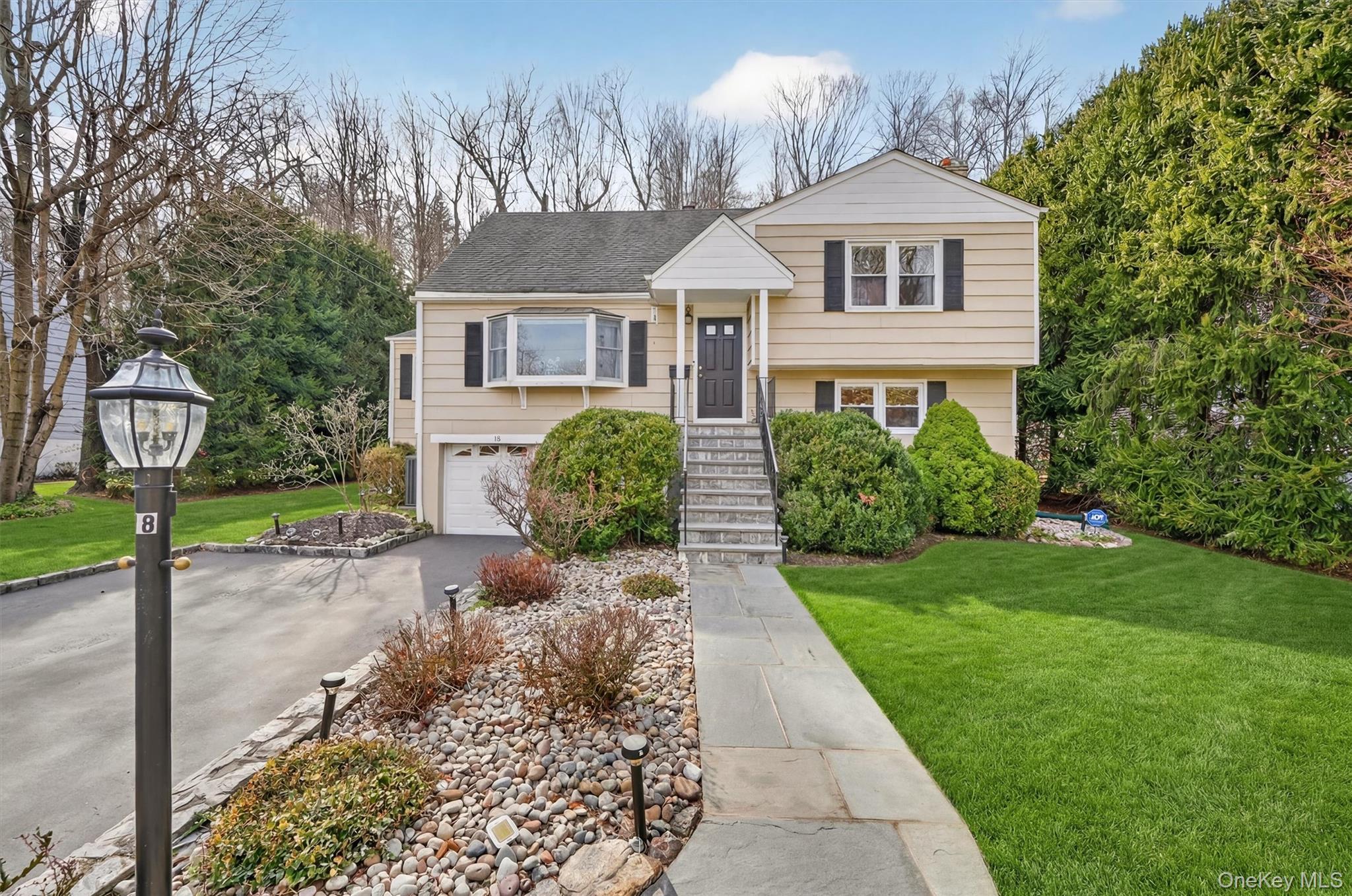 18 Clovebrook Road Valhalla, NY 10595 - Photo 4 of 39