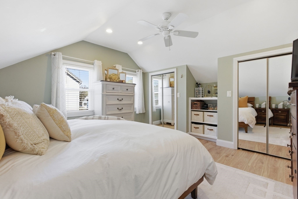 7 Maple Street, Unit 7 Reading, MA 01867 - Photo 23 of 40