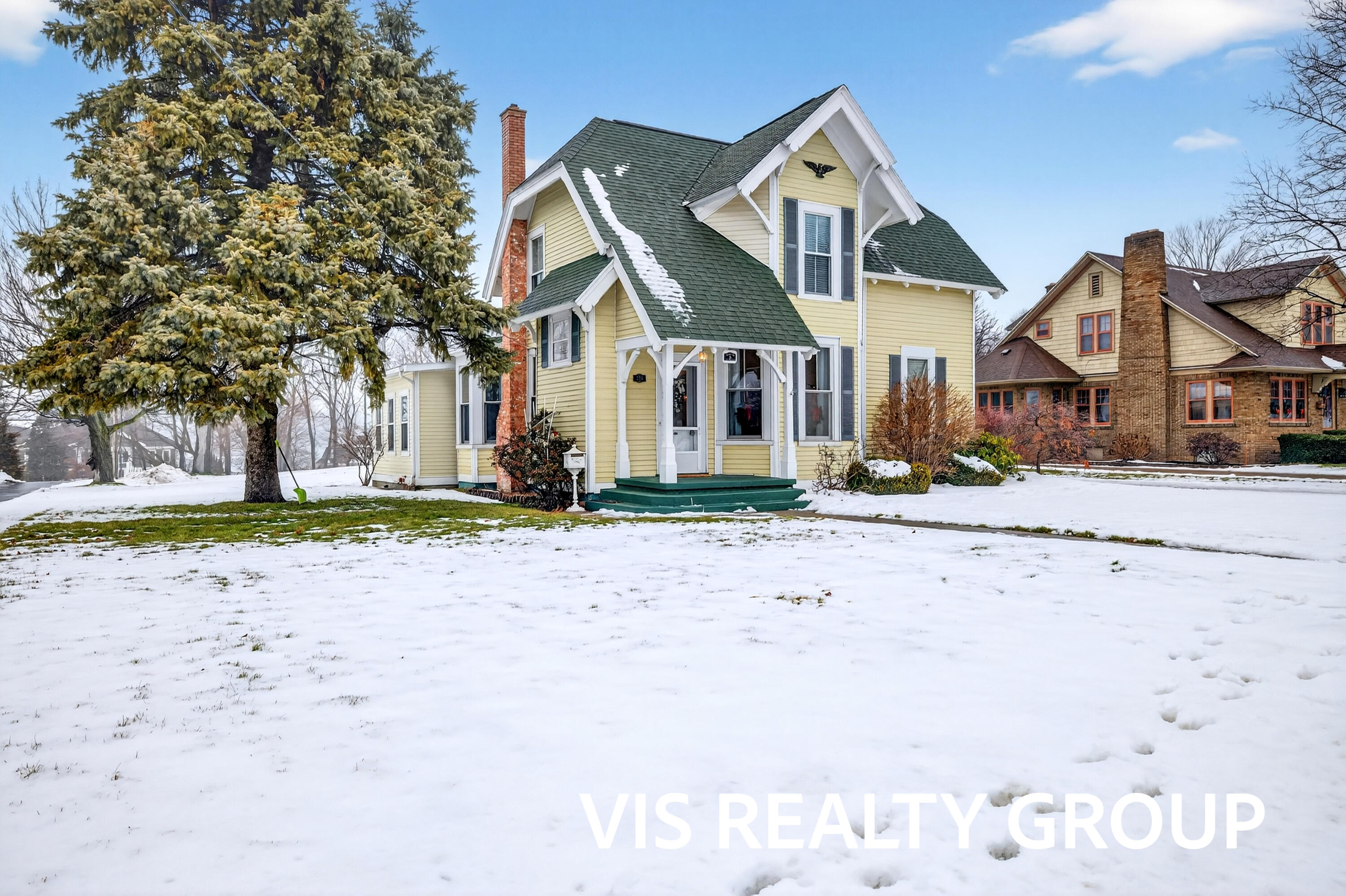 223 East Savidge Street Spring Lake, MI 49456 - Photo 5 of 77 5-print-2R9A2550