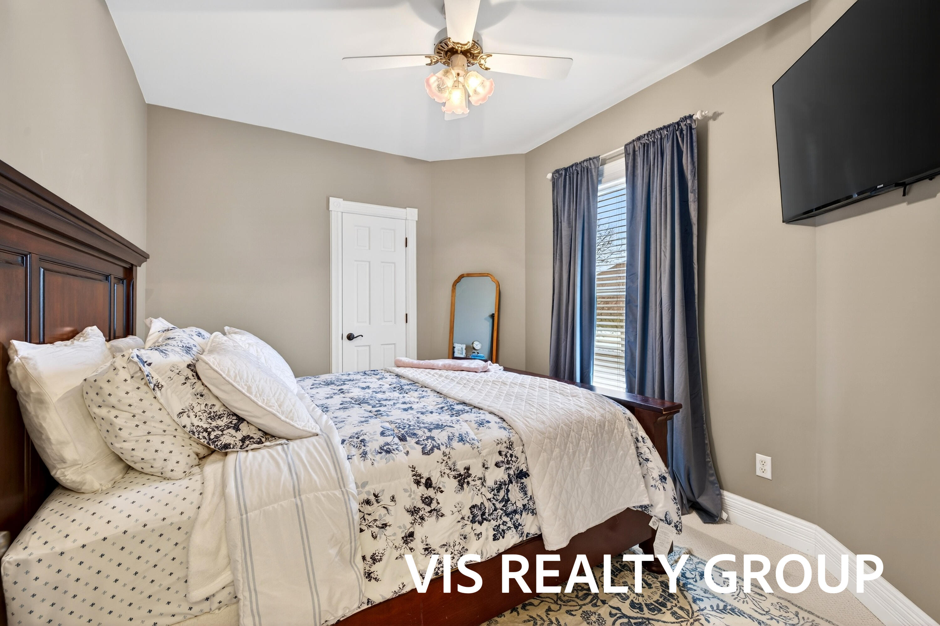 223 East Savidge Street Spring Lake, MI 49456 - Photo 52 of 72 49-print-2R9A2943