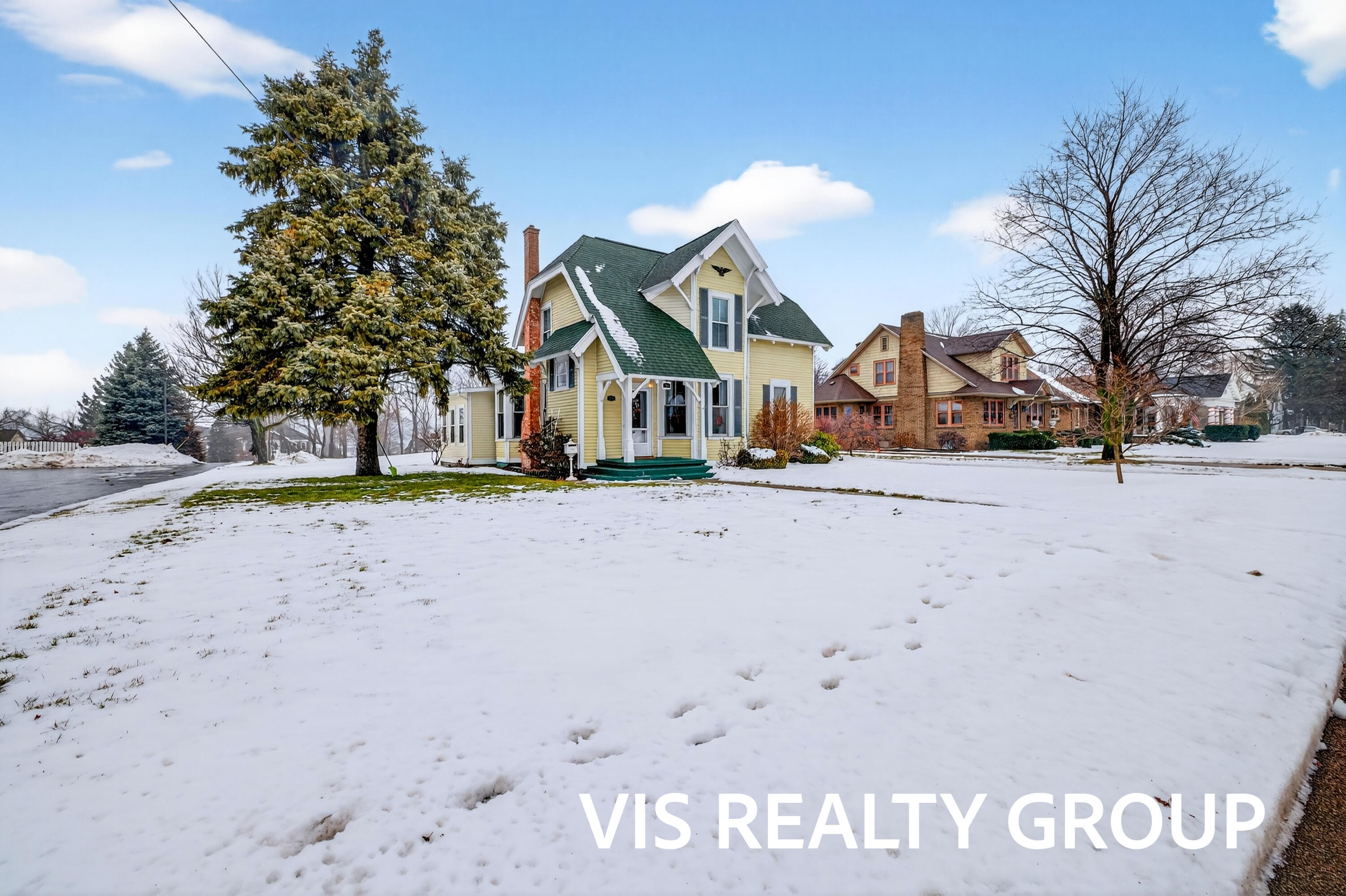 223 East Savidge Street Spring Lake, MI 49456 - Photo 63 of 77 63-print-2R9A2545