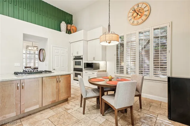 $939,998 | 193 Webster Way, Henderson, NV 89074