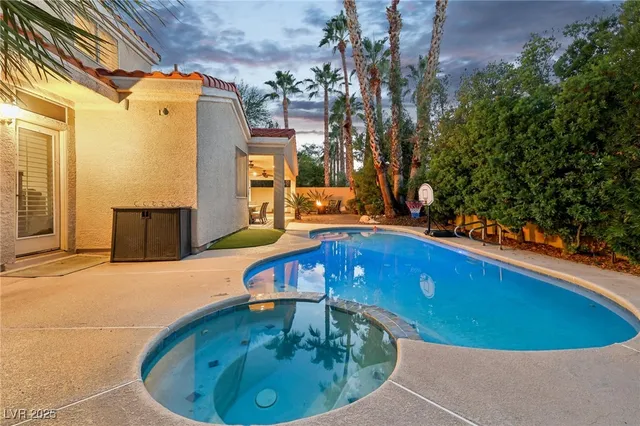 $939,998 | 193 Webster Way, Henderson, NV 89074