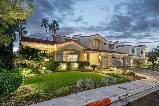 $939,998 | 193 Webster Way, Henderson, NV 89074