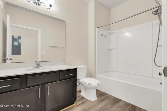 $180,000 | 4931 Key Lime Drive, Unit 306, Jacksonville, FL 32256