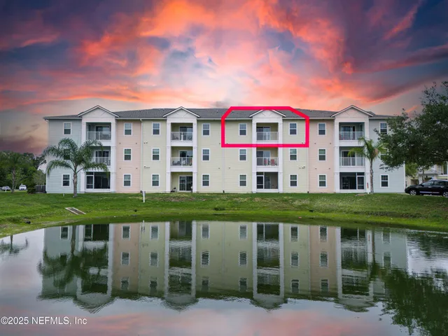 $180,000 | 4931 Key Lime Drive, Unit 306, Jacksonville, FL 32256