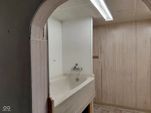 $85,000 | 230 Blackman Street, Unit 2, Clinton, IN 47842