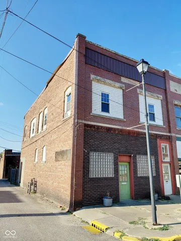 $85,000 | 230 Blackman Street, Unit 2, Clinton, IN 47842