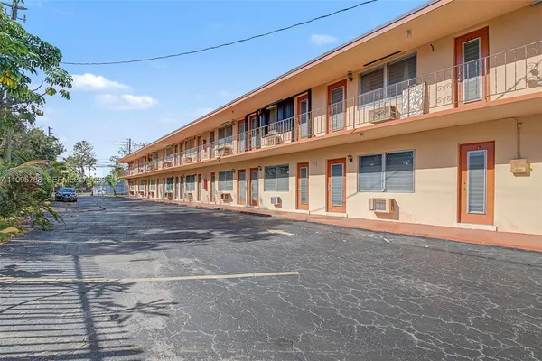 $1,700 | 60 Northwest 79th Street, Unit 23, Miami, FL 33150