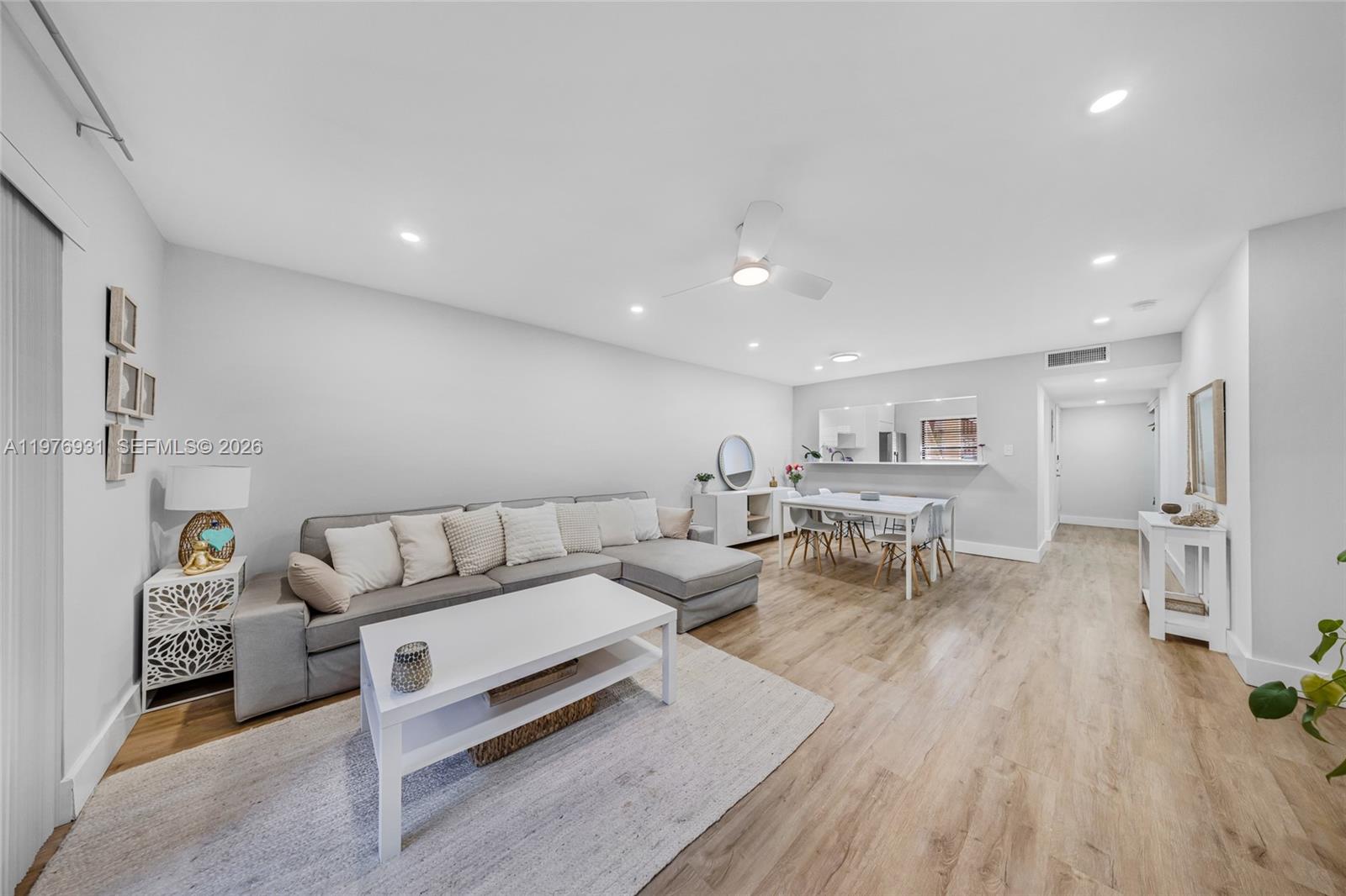 130 South Cypress Road, Unit 612 Pompano Beach, FL 33060 - Photo 4 of 35