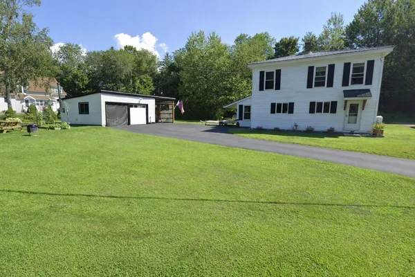$289,900 | 84 Hillside Avenue, Northumberland, NH 03582