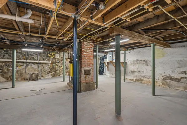 $289,900 | 84 Hillside Avenue, Northumberland, NH 03582