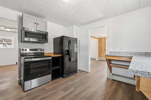 $289,900 | 84 Hillside Avenue, Northumberland, NH 03582