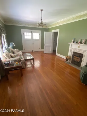 $130,000 | 112 West Magnolia Street, Ville Platte, LA 70586
