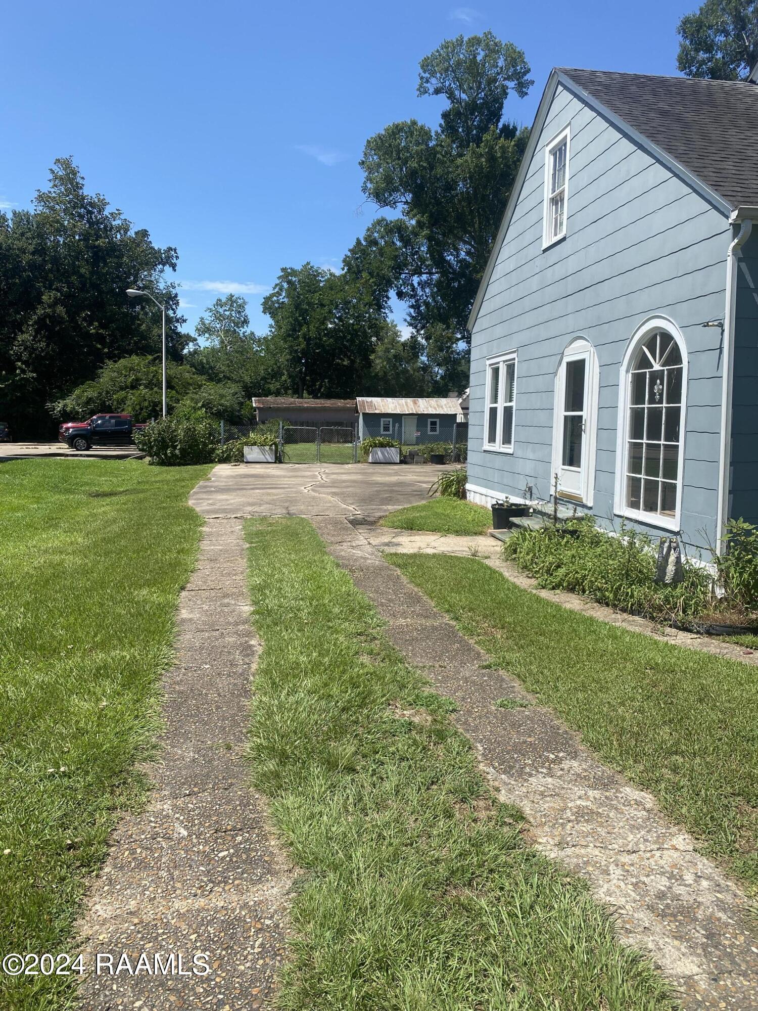 112 West Magnolia Street Ville Platte, LA 70586 - Photo 4 of 24 IMG_0437