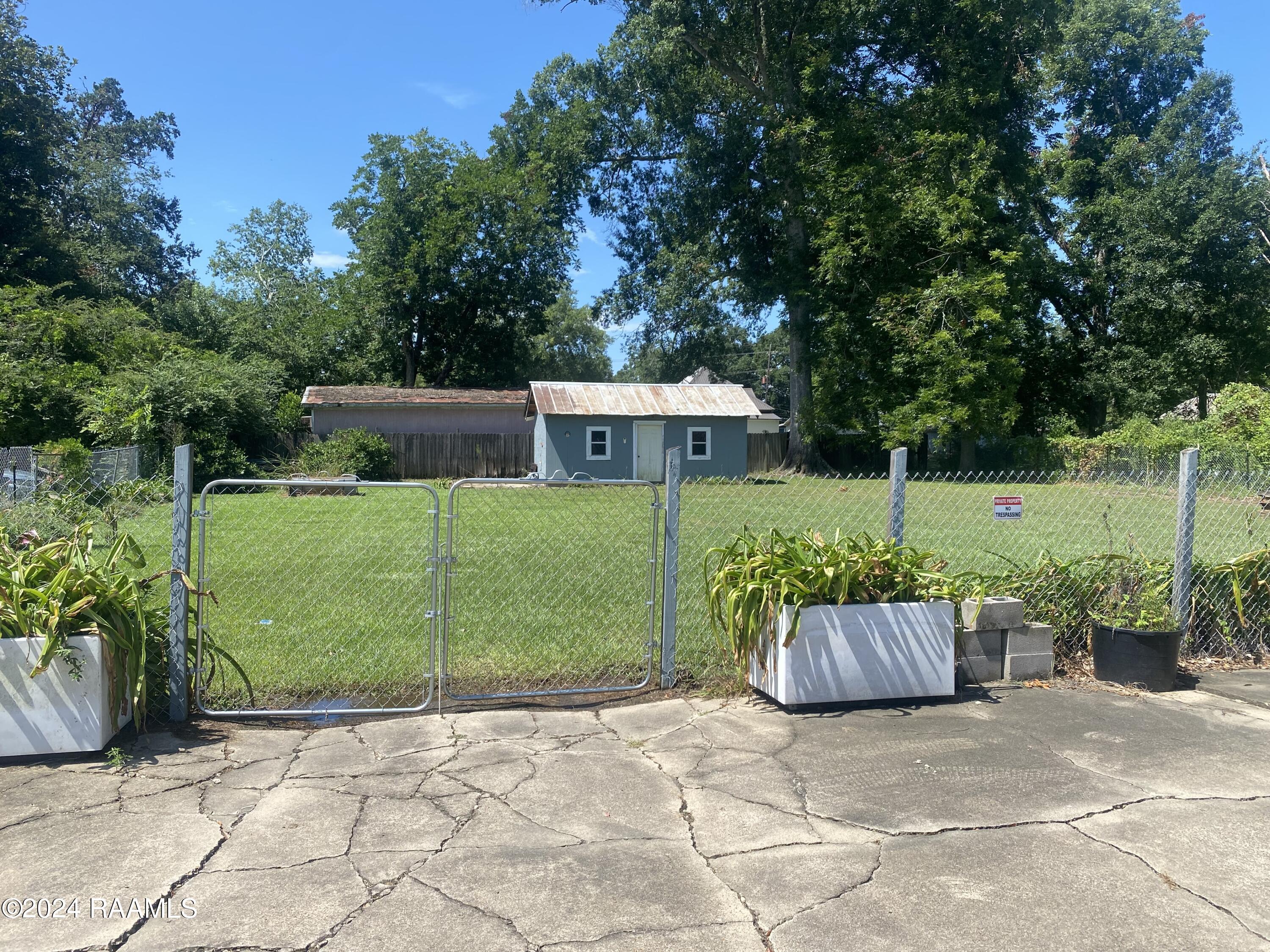112 West Magnolia Street Ville Platte, LA 70586 - Photo 5 of 24 IMG_0439