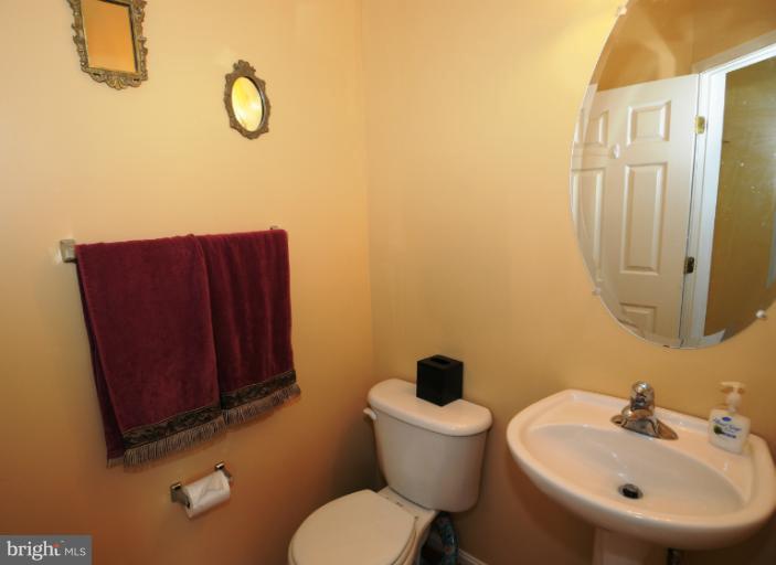 9055 Two Bays Road Lorton, VA 22079 - Photo 11 of 12 Bath