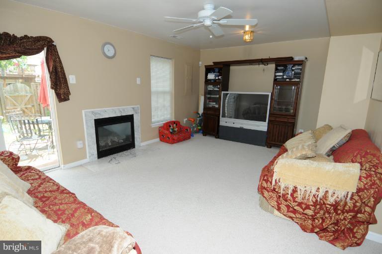 9055 Two Bays Road Lorton, VA 22079 - Photo 8 of 12 Interior (General)