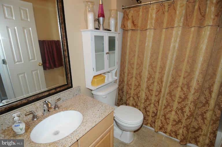 9055 Two Bays Road Lorton, VA 22079 - Photo 10 of 12 Bath
