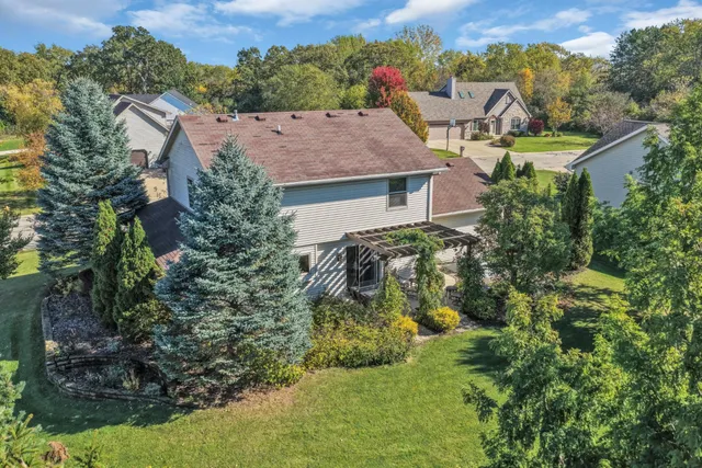 $435,000 | 2520 Amber Lane, Mount Pleasant, WI 53406