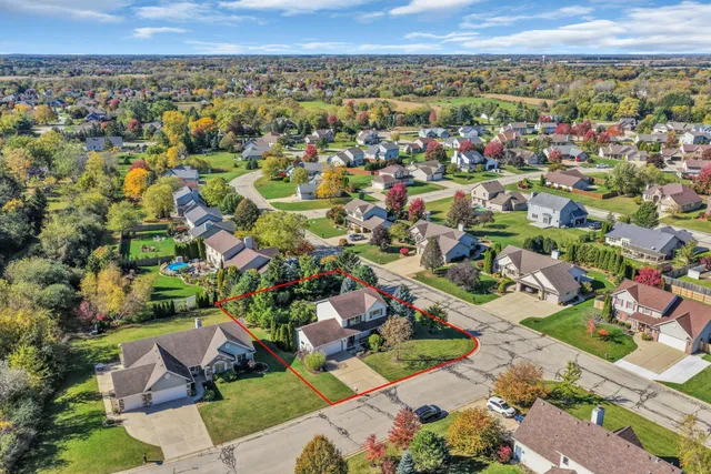 $435,000 | 2520 Amber Lane, Mount Pleasant, WI 53406