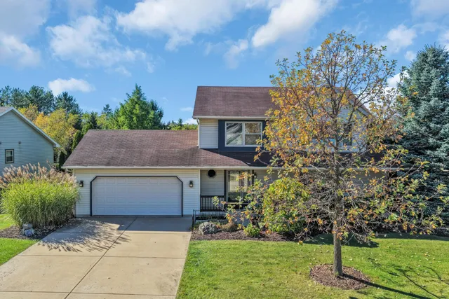 $435,000 | 2520 Amber Lane, Mount Pleasant, WI 53406