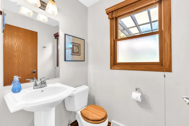 $435,000 | 2520 Amber Lane, Mount Pleasant, WI 53406