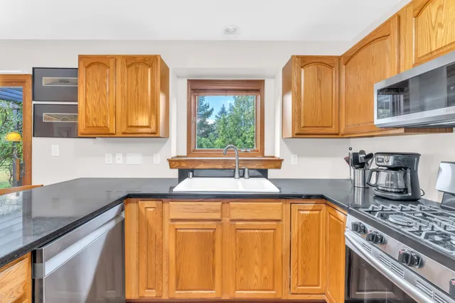 $435,000 | 2520 Amber Lane, Mount Pleasant, WI 53406