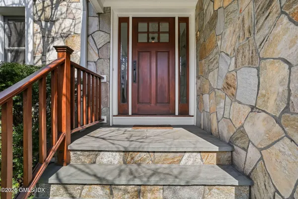 $2,589,000 | 153 Lockwood Road, Riverside, CT 06878