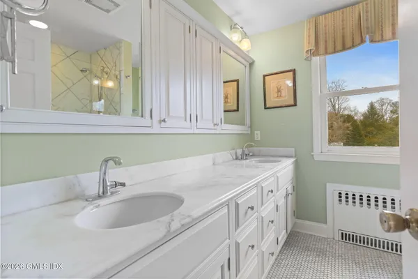 $2,589,000 | 153 Lockwood Road, Riverside, CT 06878