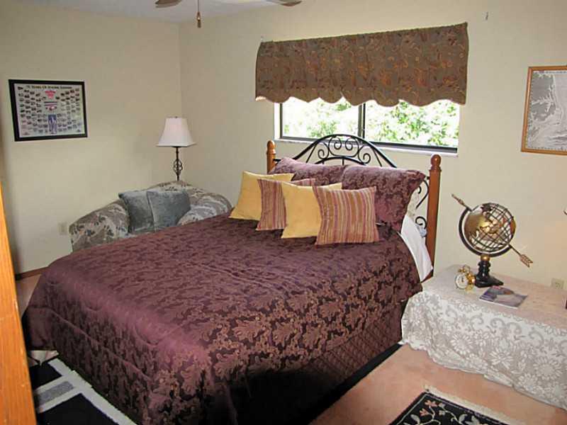228 Seavey Road Pittsburgh, PA 15209 - Photo 8 of 12 Master Bedroom.