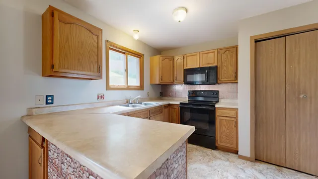 $245,000 | 1411 North Street, Sparta, WI 54656